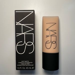 *SOLD*NARS Soft Matte Complete Foundation